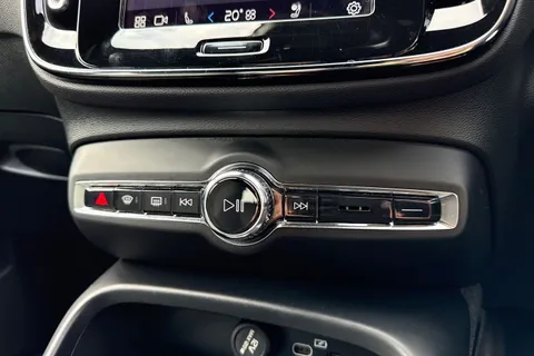 KR72XLJ Volvo Xc40 2.0 B3 MHEV Plus DCT Auto Euro 6 (s/s) 5dr Thumbnail #58