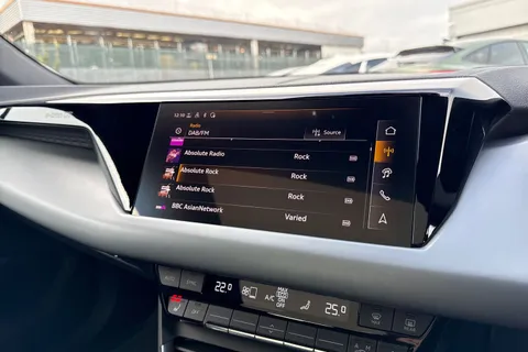 37 of 61 for AUDI E-TRON GT 435kW 105kWh S 4dr Auto