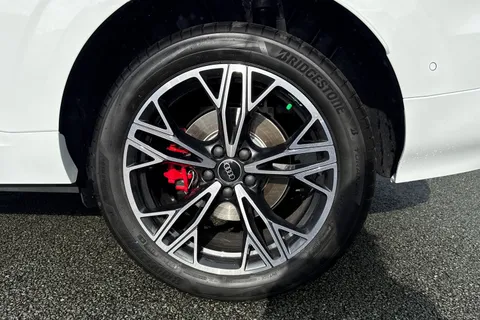  Audi Q3 2.0 TFSI Launch Edition S Tronic quattro Euro 6 (s/s) 5dr Thumbnail #12