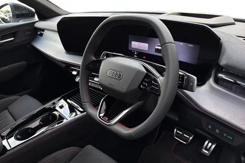  Audi Q3 2.0 TFSI Launch Edition S Tronic quattro Euro 6 (s/s) 5dr Thumbnail #14