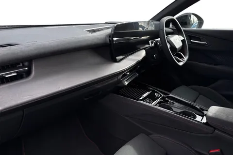  Audi Q3 2.0 TFSI Launch Edition S Tronic quattro Euro 6 (s/s) 5dr Thumbnail #15