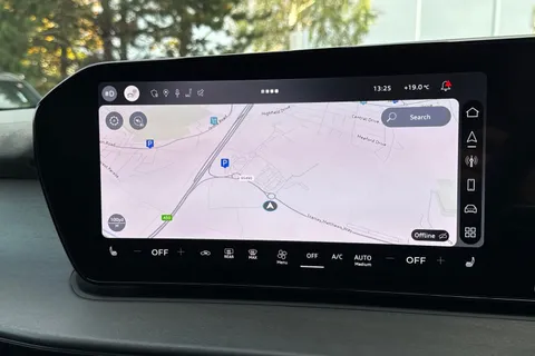  Audi Q3 2.0 TFSI Launch Edition S Tronic quattro Euro 6 (s/s) 5dr Thumbnail #17