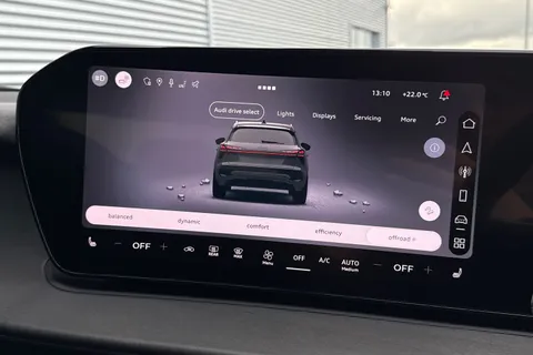  Audi Q3 2.0 TFSI Launch Edition S Tronic quattro Euro 6 (s/s) 5dr Thumbnail #31