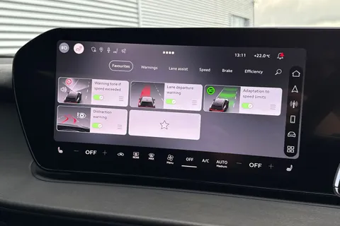  Audi Q3 2.0 TFSI Launch Edition S Tronic quattro Euro 6 (s/s) 5dr Thumbnail #34