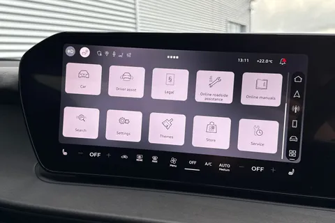  Audi Q3 2.0 TFSI Launch Edition S Tronic quattro Euro 6 (s/s) 5dr Thumbnail #36