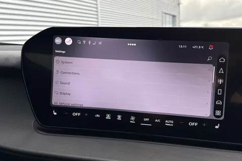  Audi Q3 2.0 TFSI Launch Edition S Tronic quattro Euro 6 (s/s) 5dr Thumbnail #37