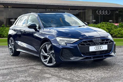  Audi A3 2.0 TDI Black Edition Sportback S Tronic Euro 6 (s/s) 5dr Thumbnail #2