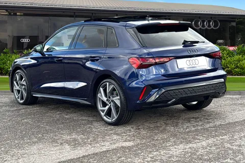  Audi A3 2.0 TDI Black Edition Sportback S Tronic Euro 6 (s/s) 5dr Thumbnail #3