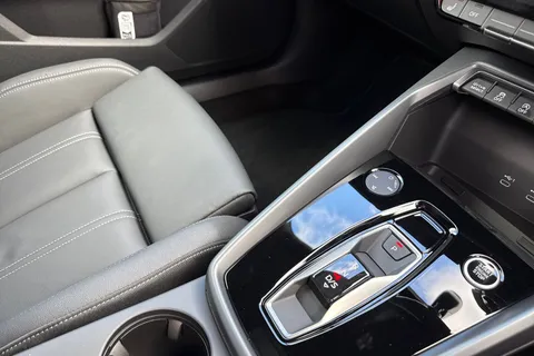  Audi A3 2.0 TDI Black Edition Sportback S Tronic Euro 6 (s/s) 5dr Thumbnail #23