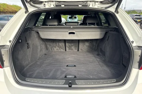 YF18ENJ BMW 3 Series 2.0 320d M Sport Touring Auto xDrive Euro 6 (s/s) 5dr Thumbnail #6