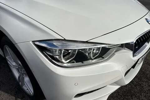 YF18ENJ BMW 3 Series 2.0 320d M Sport Touring Auto xDrive Euro 6 (s/s) 5dr Thumbnail #8
