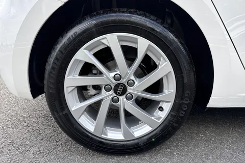  Audi A1 1.0 TFSI 30 Sport Sportback Euro 6 (s/s) 5dr Thumbnail #11