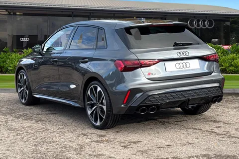 Audi S3 2.0 TFSI Black Edition Sportback S Tronic quattro Euro 6 (s/s) 5dr Thumbnail #3