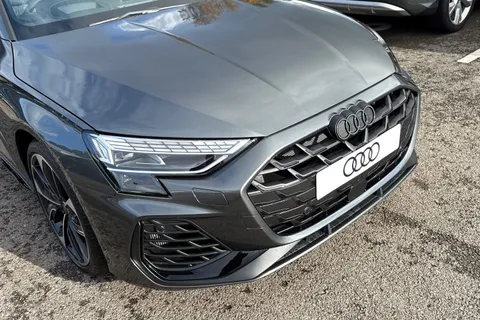 Audi S3 2.0 TFSI Black Edition Sportback S Tronic quattro Euro 6 (s/s) 5dr Thumbnail #9