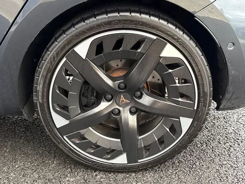 MK72JZT CUPRA Leon 2.0 TSI 300 VZ3 5dr DSG Thumbnail #8