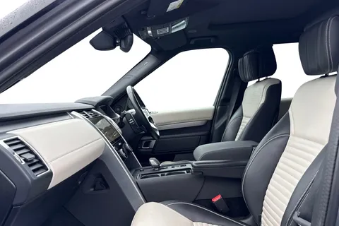 KP73JWY Land Rover Discovery 3.0 D300 R-Dynamic HSE 5dr Thumbnail #4