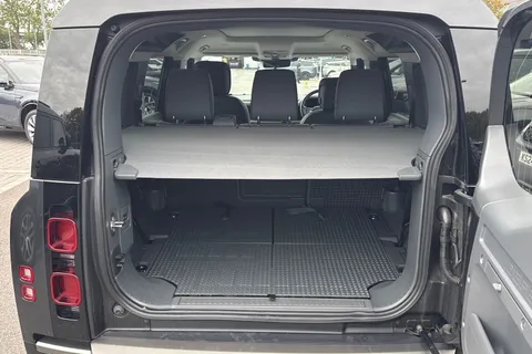 KR24EZA Land Rover Defender 110 3.0 D300 110 X-Dynamic HSE 5dr Thumbnail #11