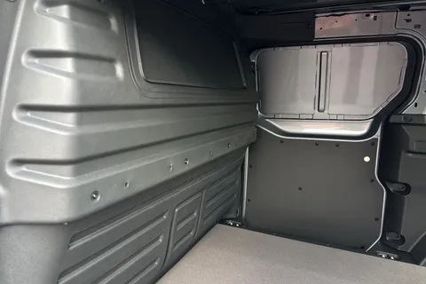 BG75CGV Volkswagen Id. Buzz Cargo 340ps Commerce Plus 79kWh Auto 4Motion 4X4 Thumbnail #38