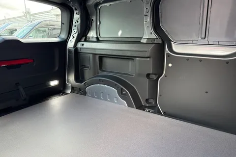 BG75CGV Volkswagen Id. Buzz Cargo 340ps Commerce Plus 79kWh Auto 4Motion 4X4 Thumbnail #39