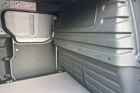 BG75CGV Volkswagen Id. Buzz Cargo 340ps Commerce Plus 79kWh Auto 4Motion 4X4 Thumbnail #40