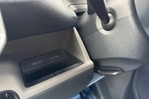 BG75CGV Volkswagen Id. Buzz Cargo 340ps Commerce Plus 79kWh Auto 4Motion 4X4 Thumbnail #56