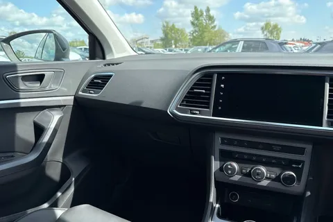 DA75CYE SEAT Ateca 1.5 TSI EVO FR Sport Euro 6 (s/s) 5dr Thumbnail #15