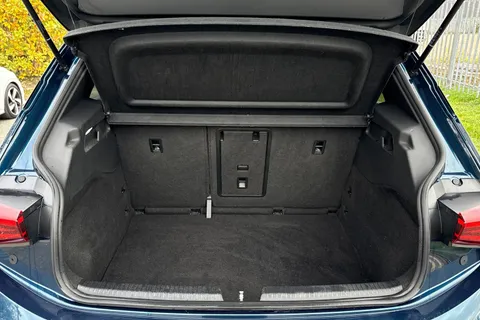 DU23LDN CUPRA Born e-Boost 77kWh V3 Auto 5dr (4 Seat) Thumbnail #7