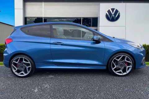 LT19HWW Ford Fiesta 1.5T EcoBoost ST-3 Euro 6 (s/s) 3dr Thumbnail #4