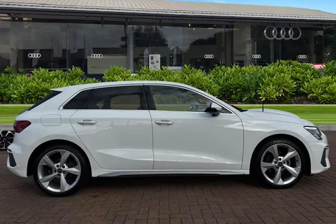 GX73XKL Audi A3 S line 35 TDI 150 PS S tronic Thumbnail #4