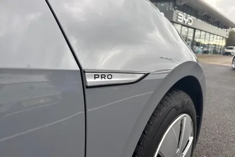 25 of 53 for VOLKSWAGEN ID.3 150kW Life Pro Performance 58kWh 5dr Auto