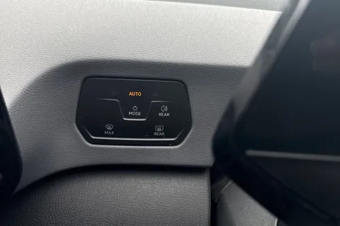 34 of 53 for VOLKSWAGEN ID.3 150kW Life Pro Performance 58kWh 5dr Auto