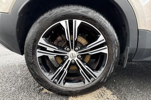 AP22VEU Volvo Xc40 1.5h T5 Recharge 10.7kWh Ultimate Bright Auto Euro 6 (s/s) 5dr Thumbnail #13