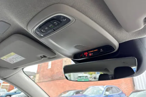 AP22VEU Volvo Xc40 1.5h T5 Recharge 10.7kWh Ultimate Bright Auto Euro 6 (s/s) 5dr Thumbnail #51