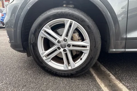 22 of 51 for AUDI Q5 45 TFSI Quattro S Line 5dr S Tronic