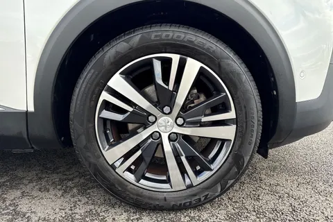 FT18RMZ PEUGEOT 3008 1.2 PureTech GT Line Euro 6 (s/s) 5dr Thumbnail #10