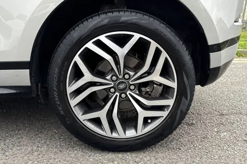 12 of 45 for LAND ROVER RANGE ROVER EVOQUE 2.0 D180 First Edition 5dr Auto