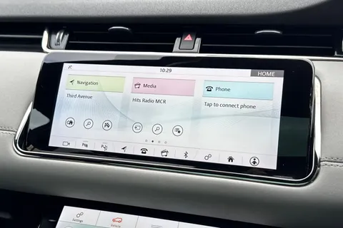 17 of 45 for LAND ROVER RANGE ROVER EVOQUE 2.0 D180 First Edition 5dr Auto