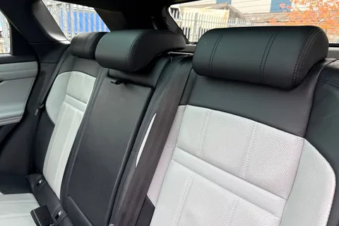 19 of 45 for LAND ROVER RANGE ROVER EVOQUE 2.0 D180 First Edition 5dr Auto