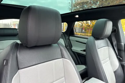 24 of 45 for LAND ROVER RANGE ROVER EVOQUE 2.0 D180 First Edition 5dr Auto
