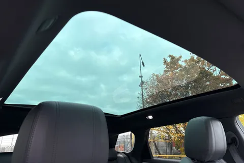 34 of 45 for LAND ROVER RANGE ROVER EVOQUE 2.0 D180 First Edition 5dr Auto