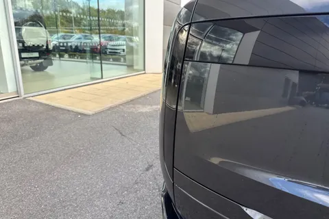Land Rover Range Rover 3.0 P460e 38.2kWh Autobiography Auto 4WD Euro 6 (s/s) 5dr Thumbnail #22
