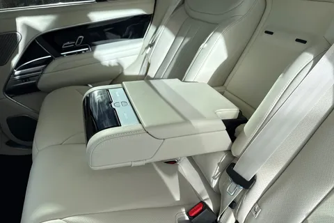 Land Rover Range Rover 3.0 P460e 38.2kWh Autobiography Auto 4WD Euro 6 (s/s) 5dr Thumbnail #29