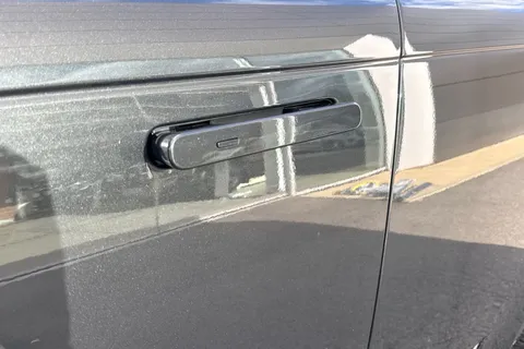 Land Rover Range Rover 3.0 P460e 38.2kWh Autobiography Auto 4WD Euro 6 (s/s) 5dr Thumbnail #31