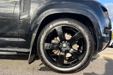 BM23LDK Land Rover Defender 90 3.0 D250 90 X-Dynamic HSE 3dr Thumbnail #9