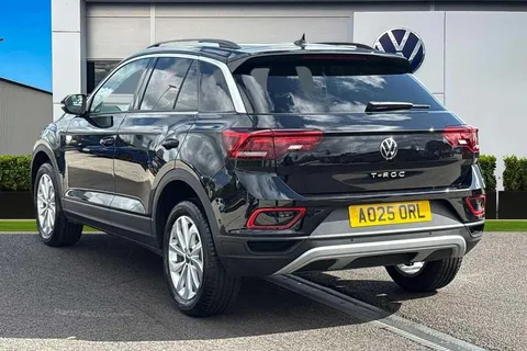 AO25ORL Volkswagen T-Roc 1.5 TSI Match 5dr Thumbnail #3