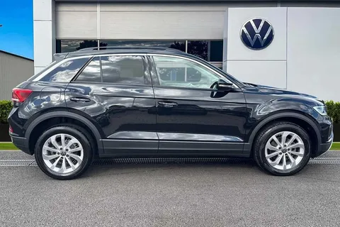 AO25ORL Volkswagen T-Roc 1.5 TSI Match 5dr Thumbnail #4