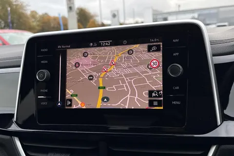 MW25XAB Volkswagen T-Roc 1.5 TSI R-Line 5dr DSG **19' MISANO ALLOYS, REAR CAM** Thumbnail #13