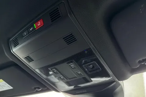 MW25XAB Volkswagen T-Roc 1.5 TSI R-Line 5dr DSG **19' MISANO ALLOYS, REAR CAM** Thumbnail #39