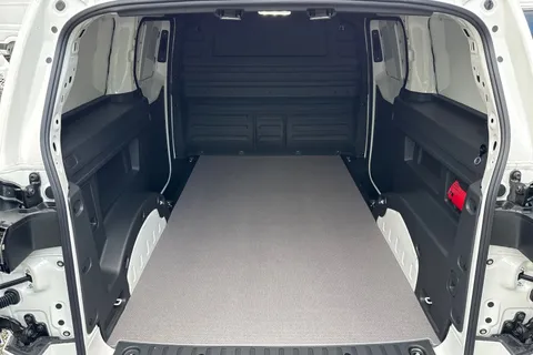 CX75KHD Volkswagen Id. Buzz Cargo Pro 79kWh Commerce Panel Van 5dr Electric Auto (286 ps) Thumbnail #7