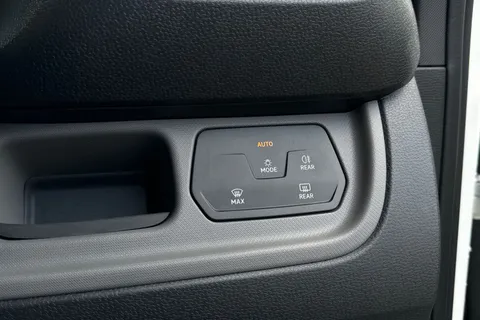 CX75KHD Volkswagen Id. Buzz Cargo Pro 79kWh Commerce Panel Van 5dr Electric Auto (286 ps) Thumbnail #36